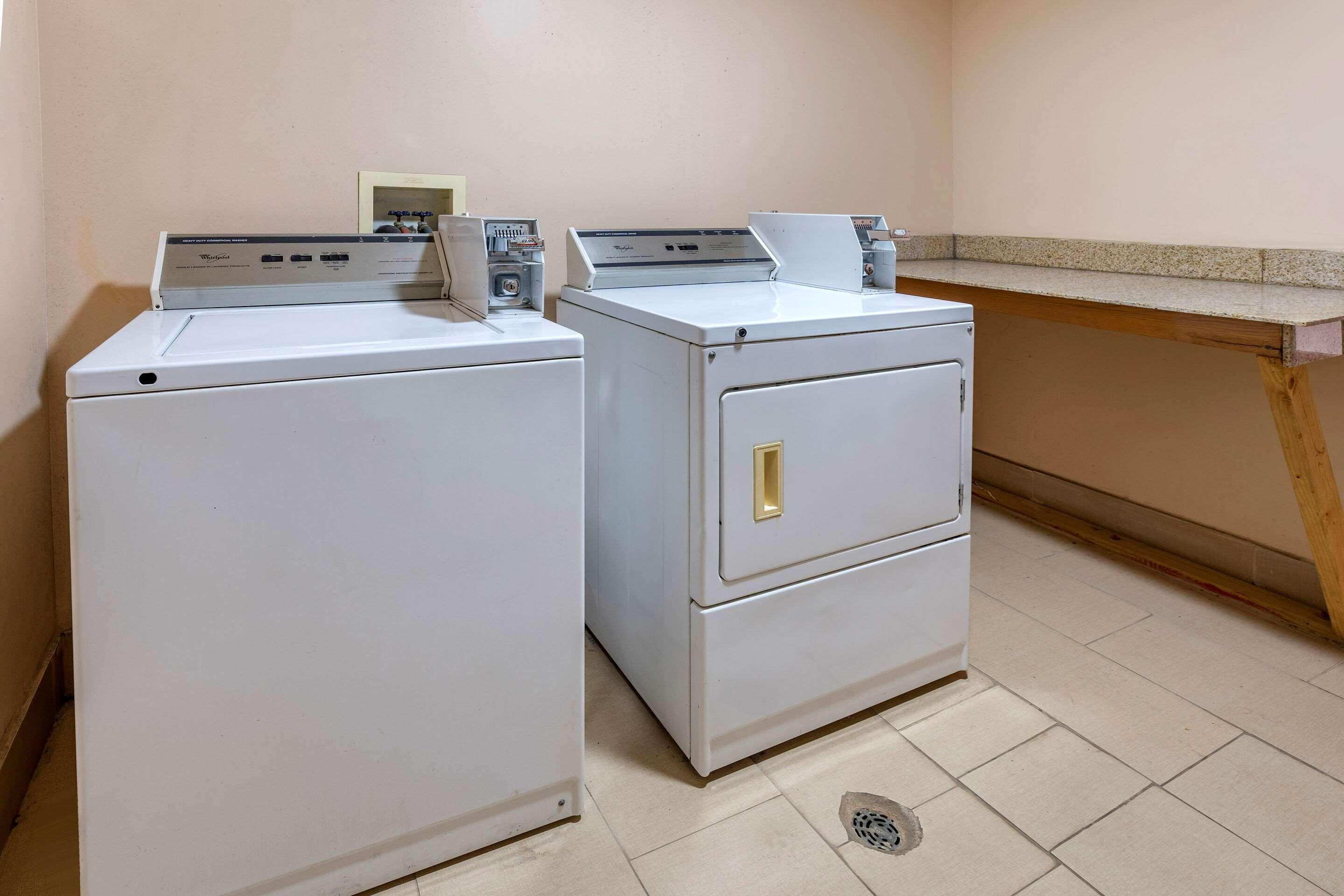 Comfort Inn & Suites Lincoln Extérieur photo