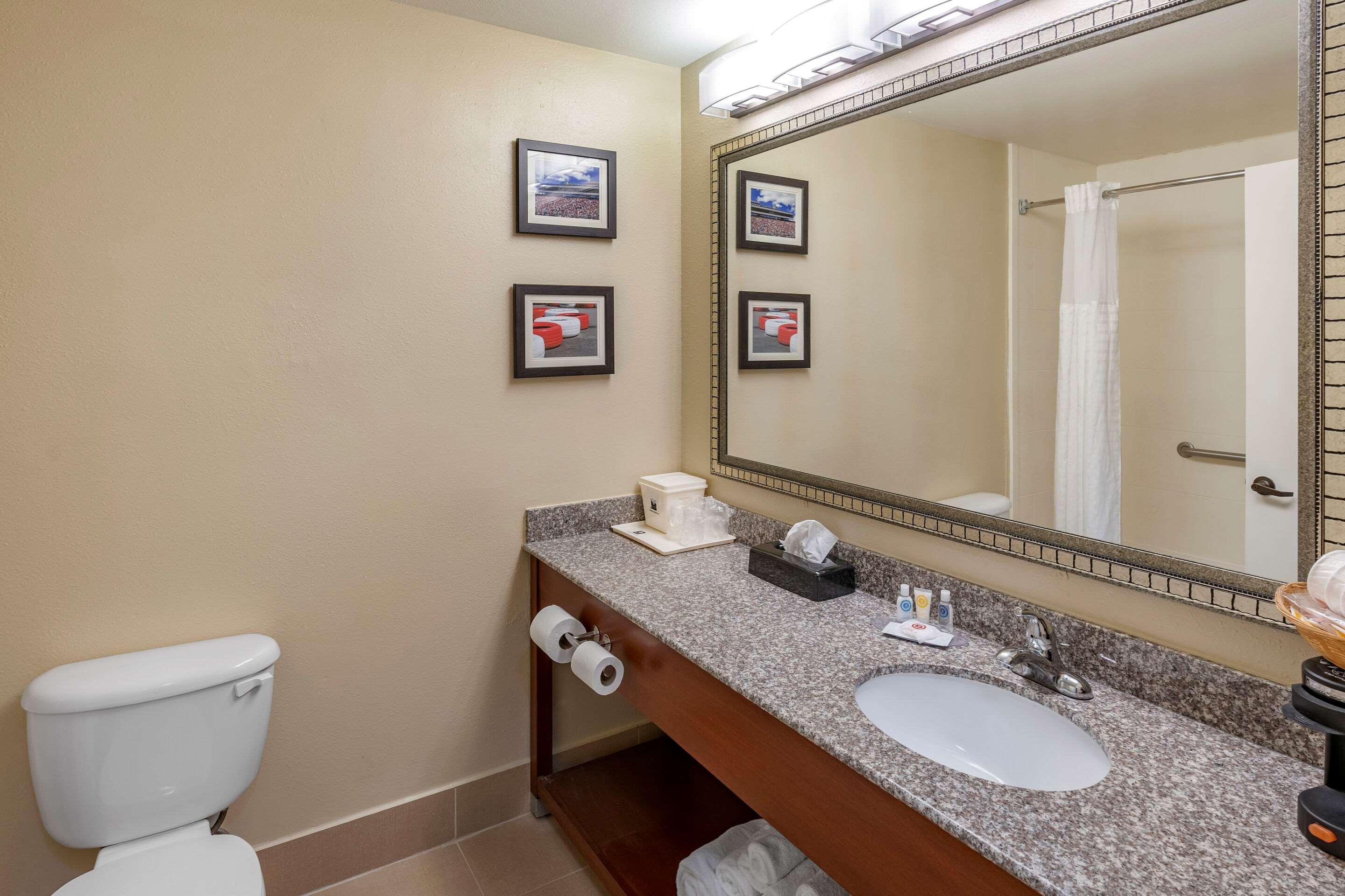 Comfort Inn & Suites Lincoln Extérieur photo