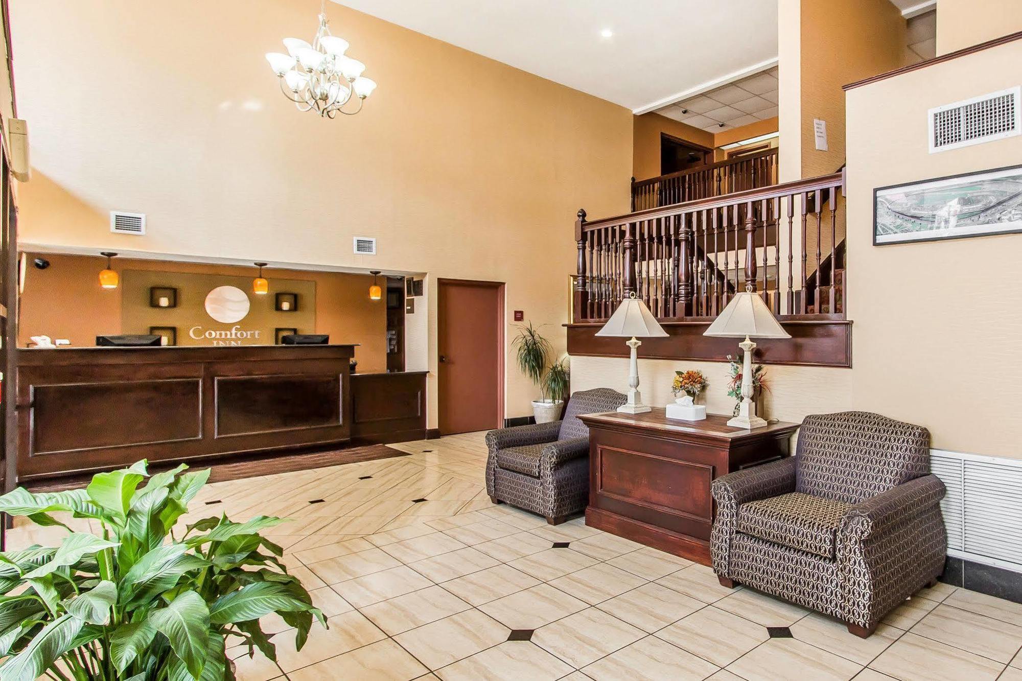 Comfort Inn & Suites Lincoln Extérieur photo
